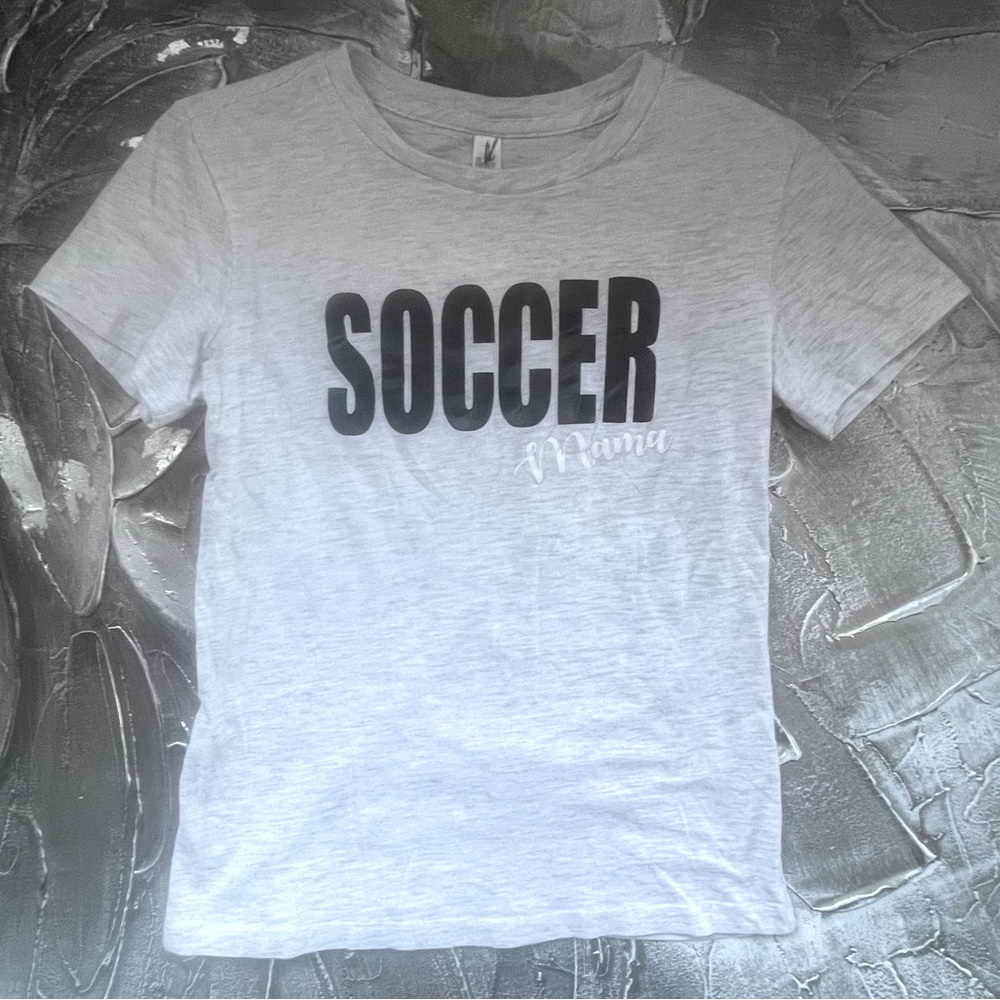 "Soccer Mama" Light Gray Fitted Short Sleeve Graphic Tee Shirt‎ Size Medium